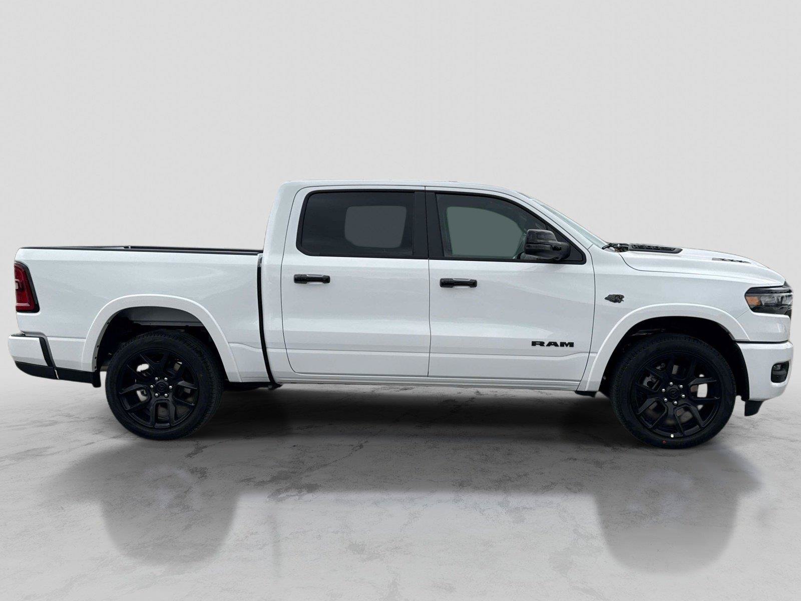 New 2027 RAM 1500 Laramie AWD/4WD image 4