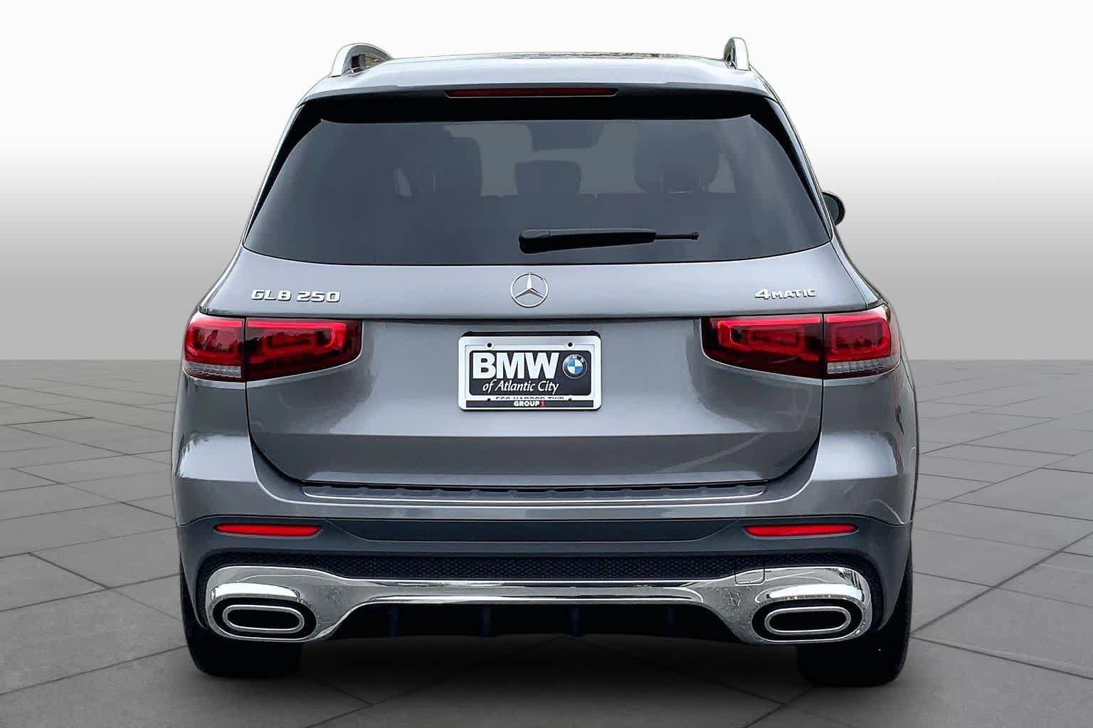 Used 2023 Mercedes-Benz GLB 250 4MATIC image 4