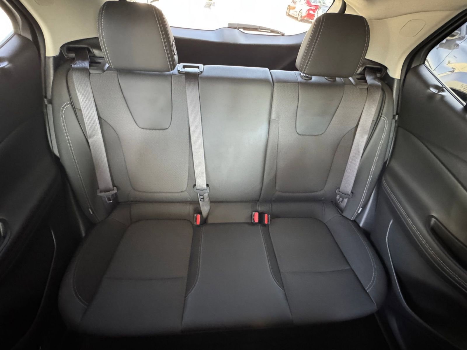 Used 2025 Buick Encore GX Preferred image 38