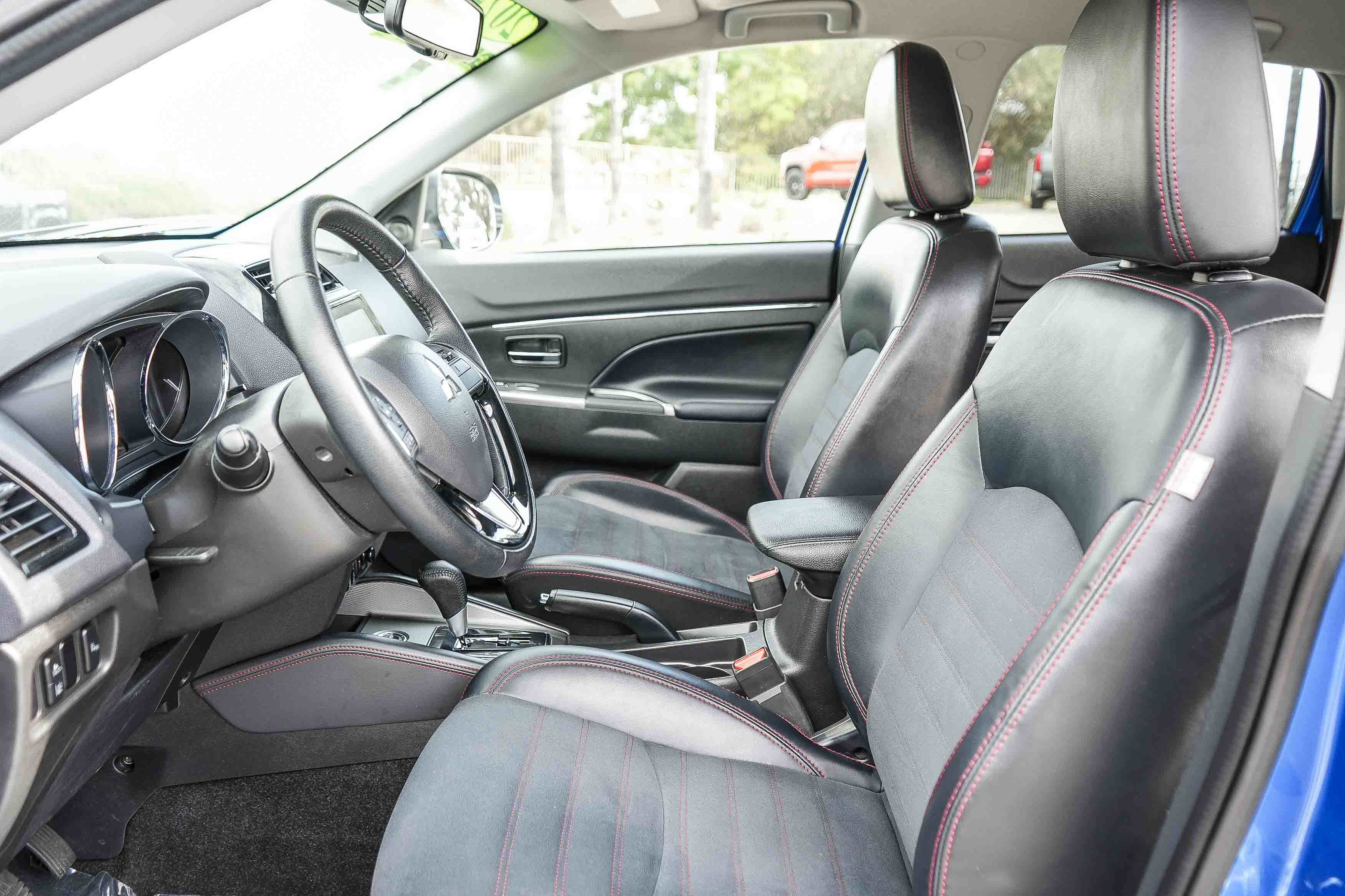 Used 2024 Mitsubishi Outlander Sport SE image 17