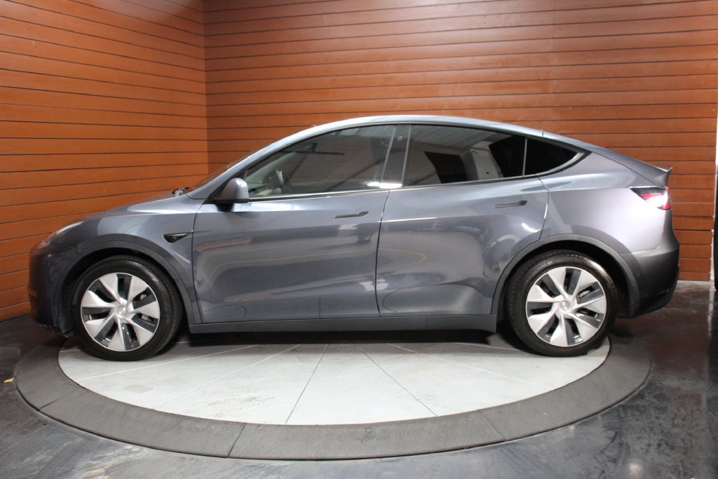 Used 2022 Tesla Model Y Long Range AWD/4WD image 7