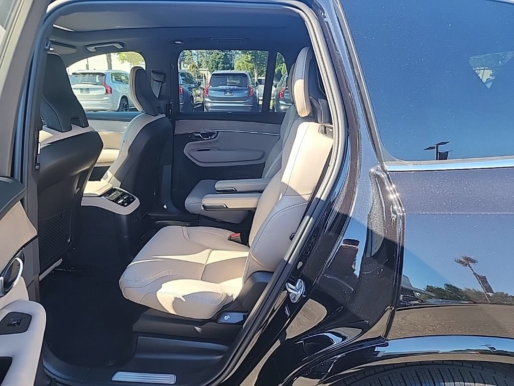 New 2026 Volvo XC90 T8 Ultra w/ Protection Package AWD/4WD image 5