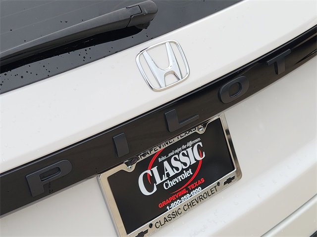 Used 2025 Honda Pilot Sport image 8