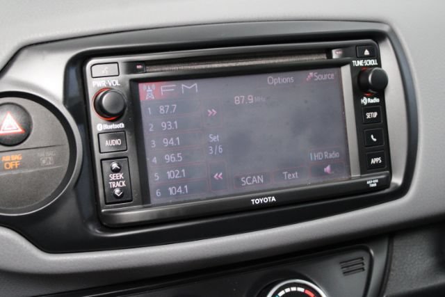 Used 2015 Toyota Yaris LE FWD image 15