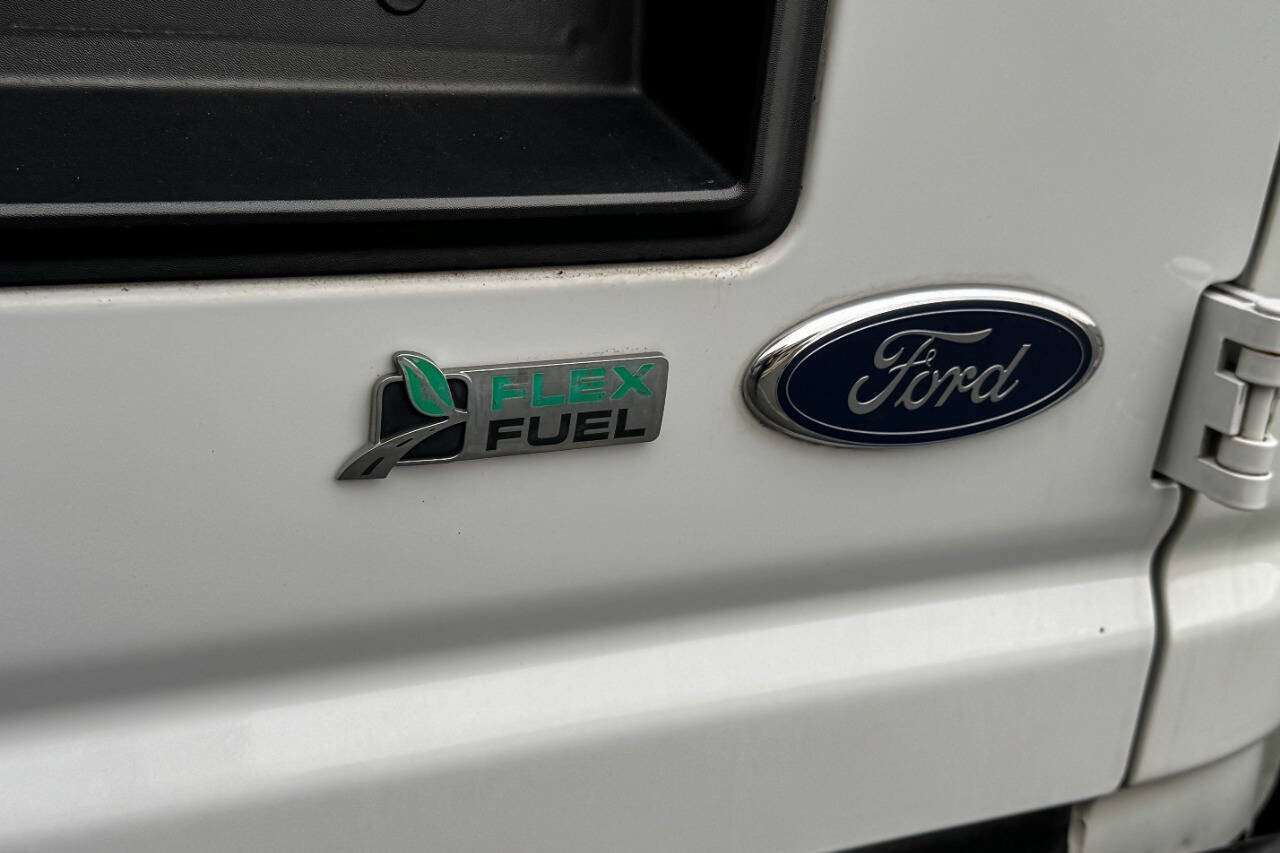 Used 2011 Ford E-350 and Econoline 350 Extended Super Duty w/ PWR Group RWD image 22