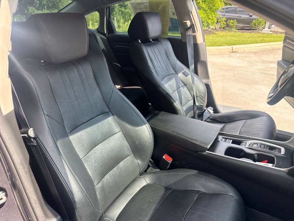 Used 2020 Honda Accord Touring image 34