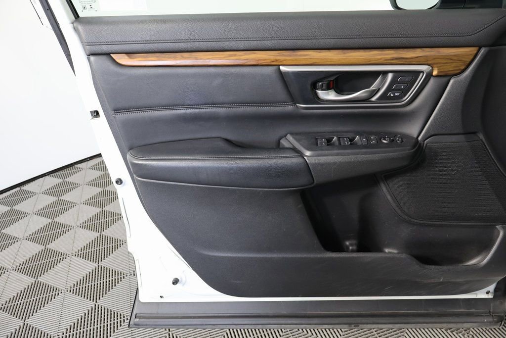 Used 2019 Honda CR-V Touring image 12