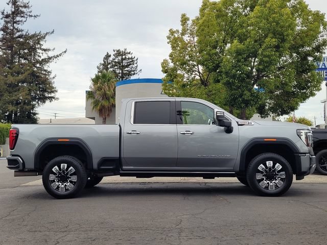 Used 2025 GMC Sierra 2500 Denali w/ Denali Reserve Package AWD/4WD image 5