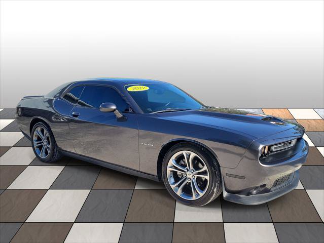 Used 2022 Dodge Challenger R/T RWD image 3