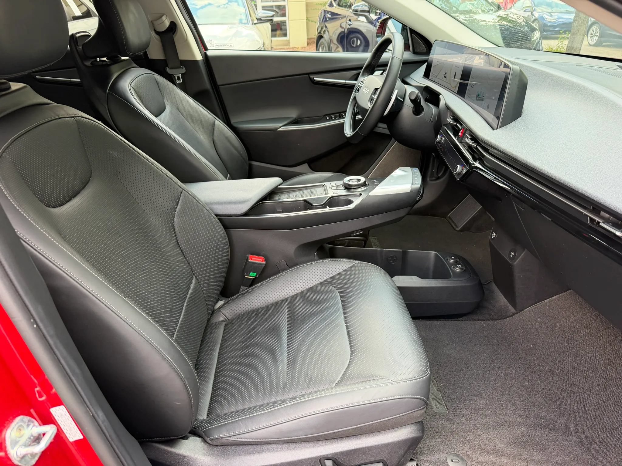Used 2022 Kia EV6 Wind w/ Wind Technology Package AWD/4WD image 22