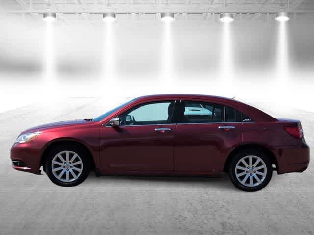 Used 2013 Chrysler 200 Limited FWD image 5
