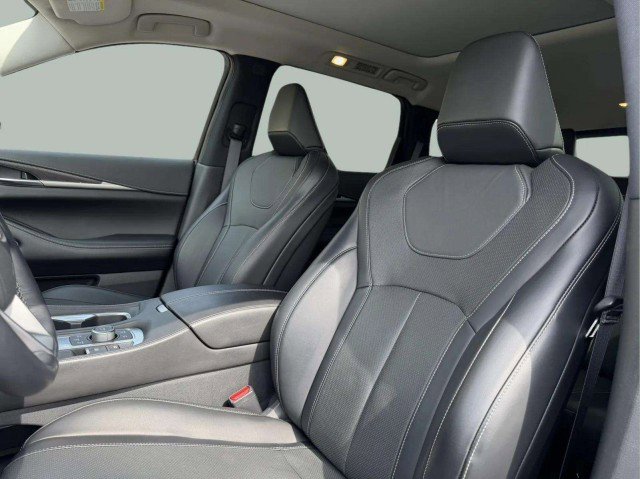 Used 2023 INFINITI QX60 Sensory w/ Vision Package AWD/4WD image 19