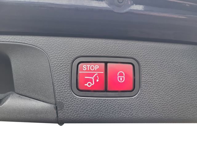 Used 2022 Mercedes-Benz GLC 300 4MATIC image 24