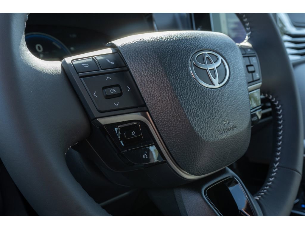 Used 2026 Toyota Camry SE w/ Convenience Package FWD image 26