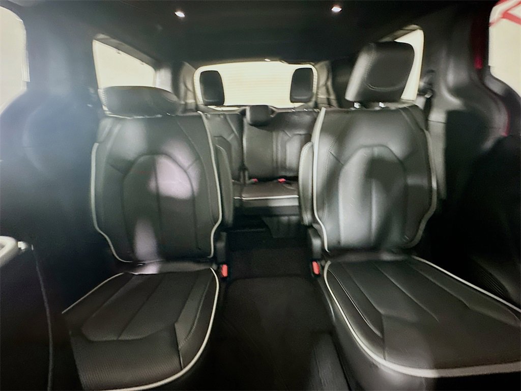 New 2026 Chrysler Pacifica Limited image 10