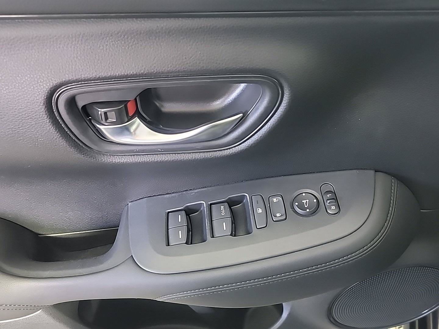Certified 2024 Honda HR-V LX image 34