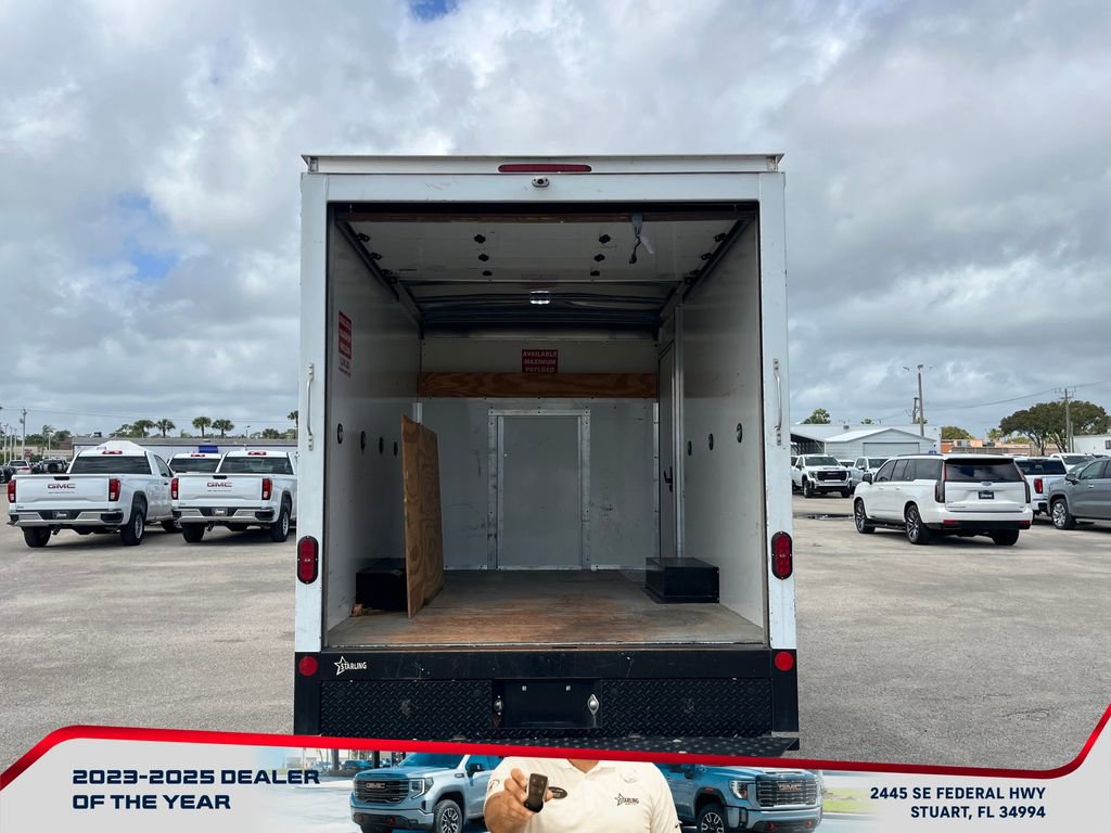 Used 2022 Ford E-350 and Econoline 350 Super Duty w/ Power Windows & Locks Group image 11