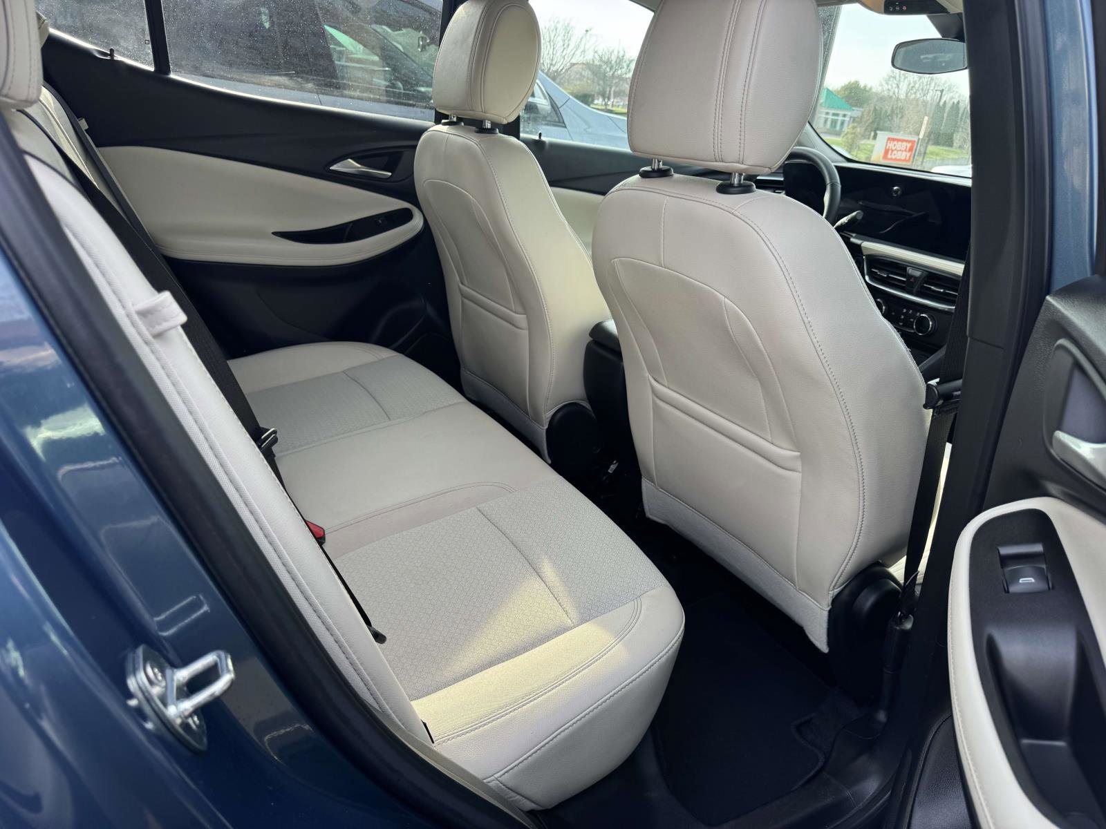 Used 2024 Buick Encore GX Preferred image 40