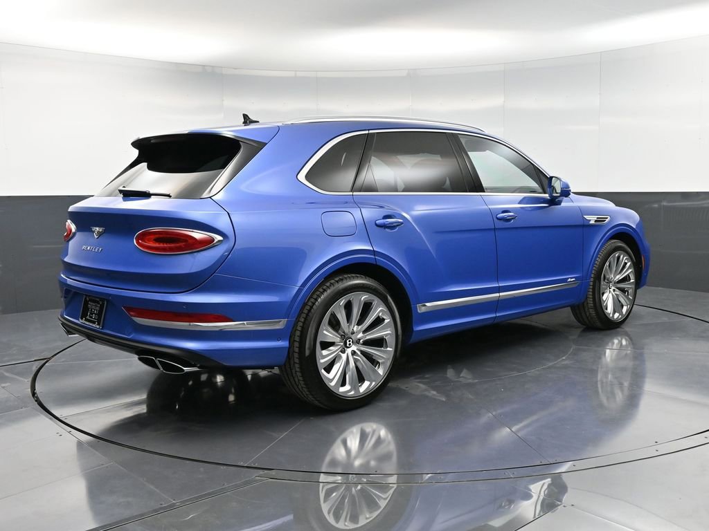 Used 2025 Bentley Bentayga AWD/4WD image 8