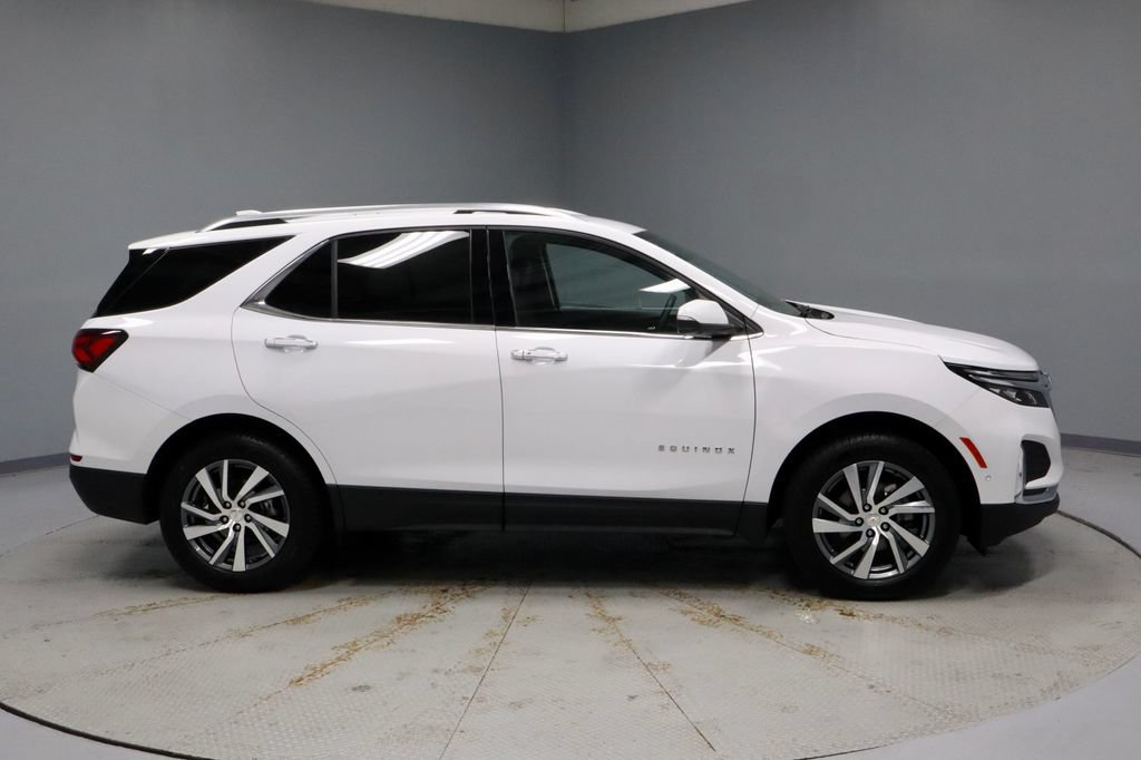 Used 2024 Chevrolet Equinox Premier AWD/4WD image 12