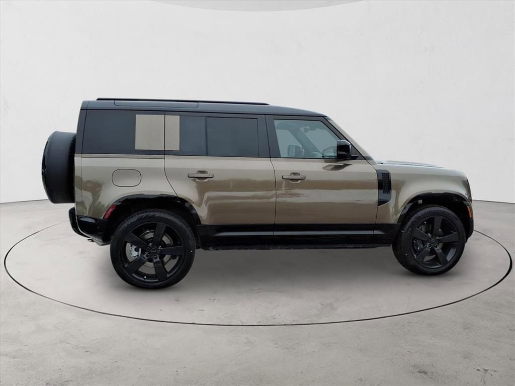 New 2026 Land Rover Defender 110 X-Dynamic SE image 4
