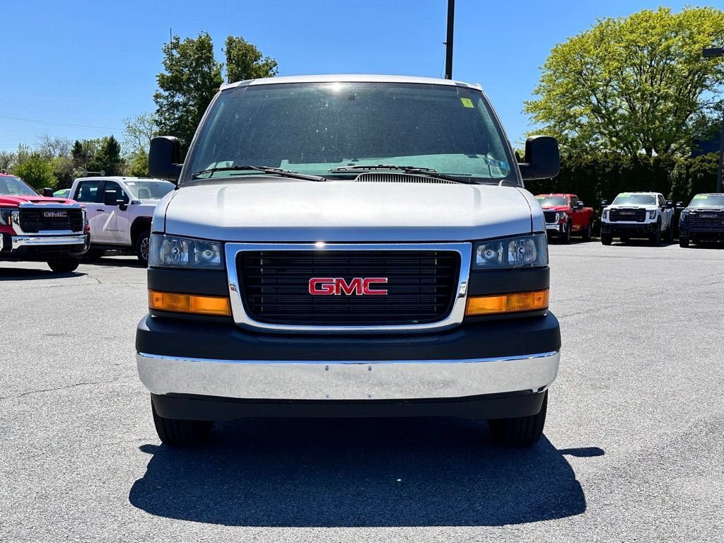 New 2026 GMC Savana 2500 w/ Driver Convenience Package RWD image 4