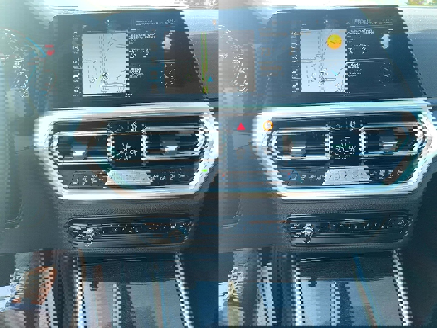 Certified 2022 BMW 330e xDrive w/ Premium Package image 11