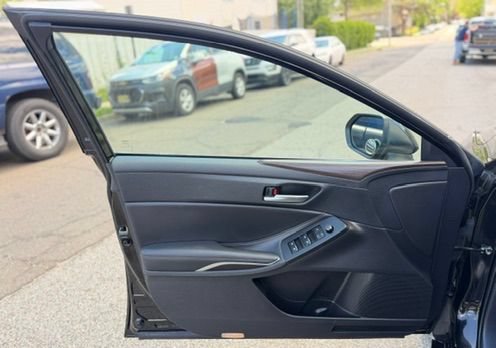 Used 2019 Toyota Avalon XLE w/ Moonroof Package FWD image 16