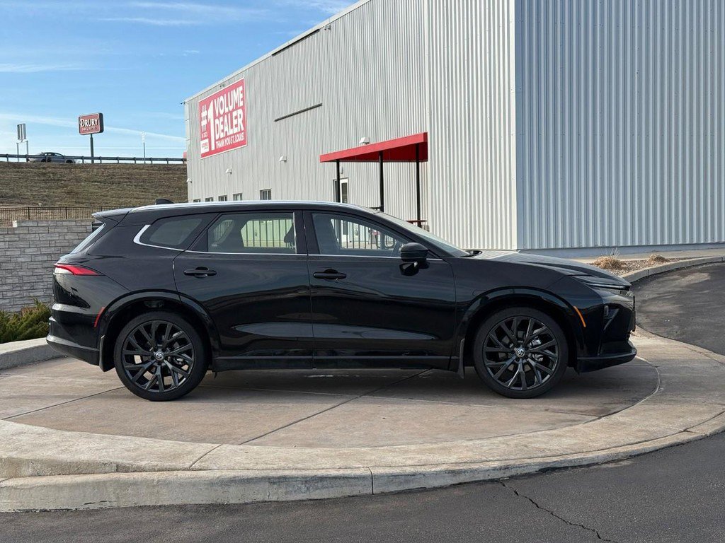 Certified 2025 Toyota Crown Signia w/ Advanced Technology Package image 2