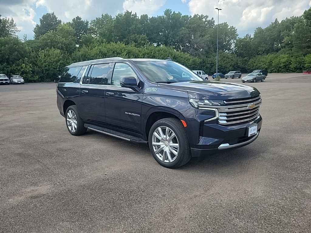 Used 2023 Chevrolet Suburban High Country AWD/4WD image 13