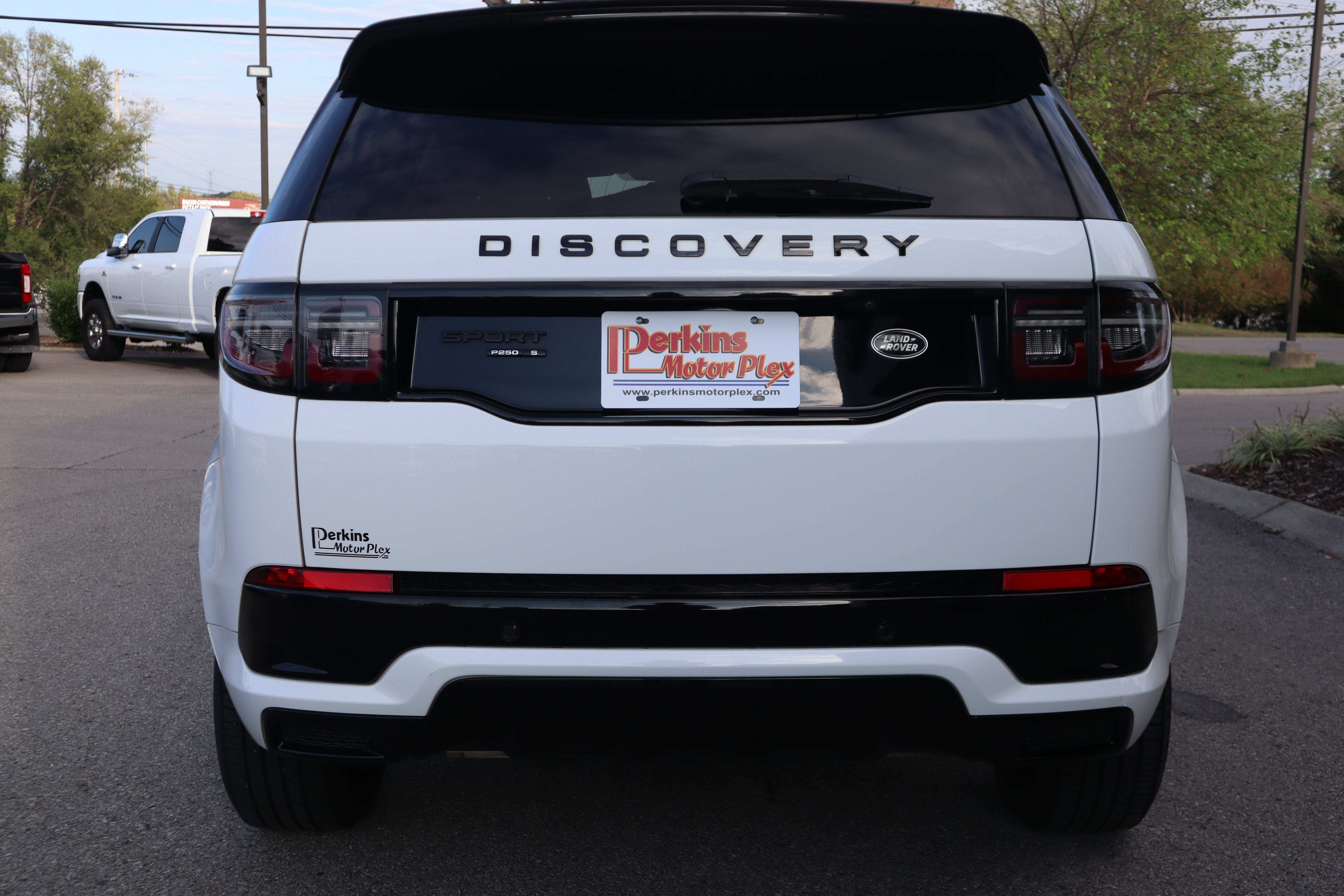 Used 2020 Land Rover Discovery Sport S R-Dynamic AWD/4WD image 8