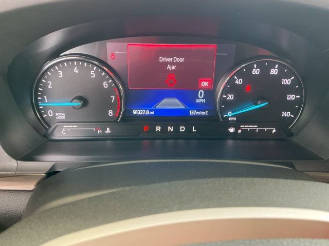 Used 2022 Ford Explorer Limited w/ Equipment Group 301A AWD/4WD image 33