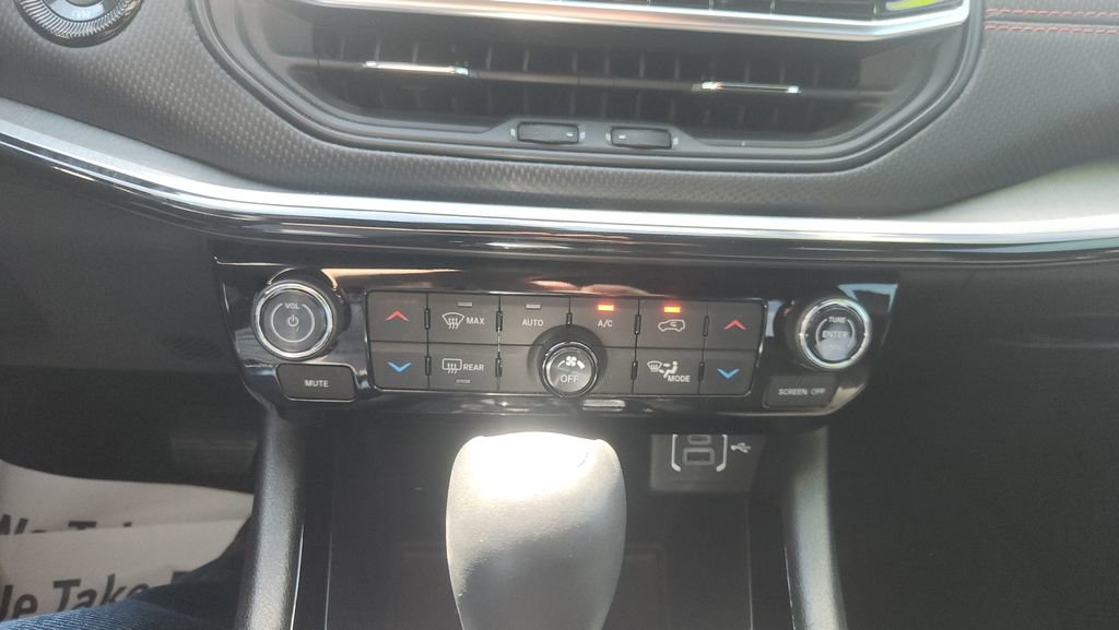 Used 2023 Jeep Compass Trailhawk w/ Trailhawk Elite Group image 17