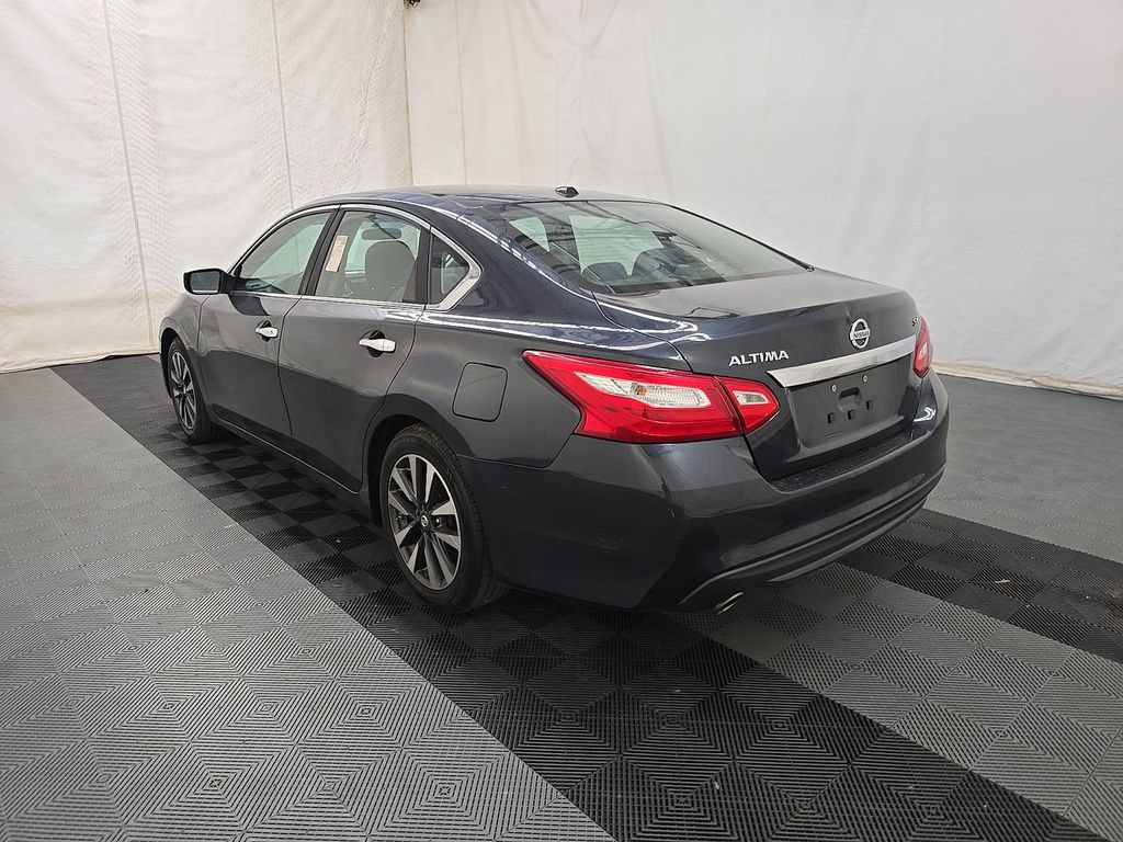 Used 2017 Nissan Altima 2.5 SV FWD image 6