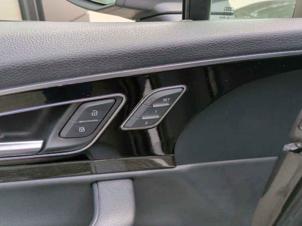 Used 2019 Audi Q7 3.0T Premium Plus w/ Premium Plus Package AWD/4WD image 16
