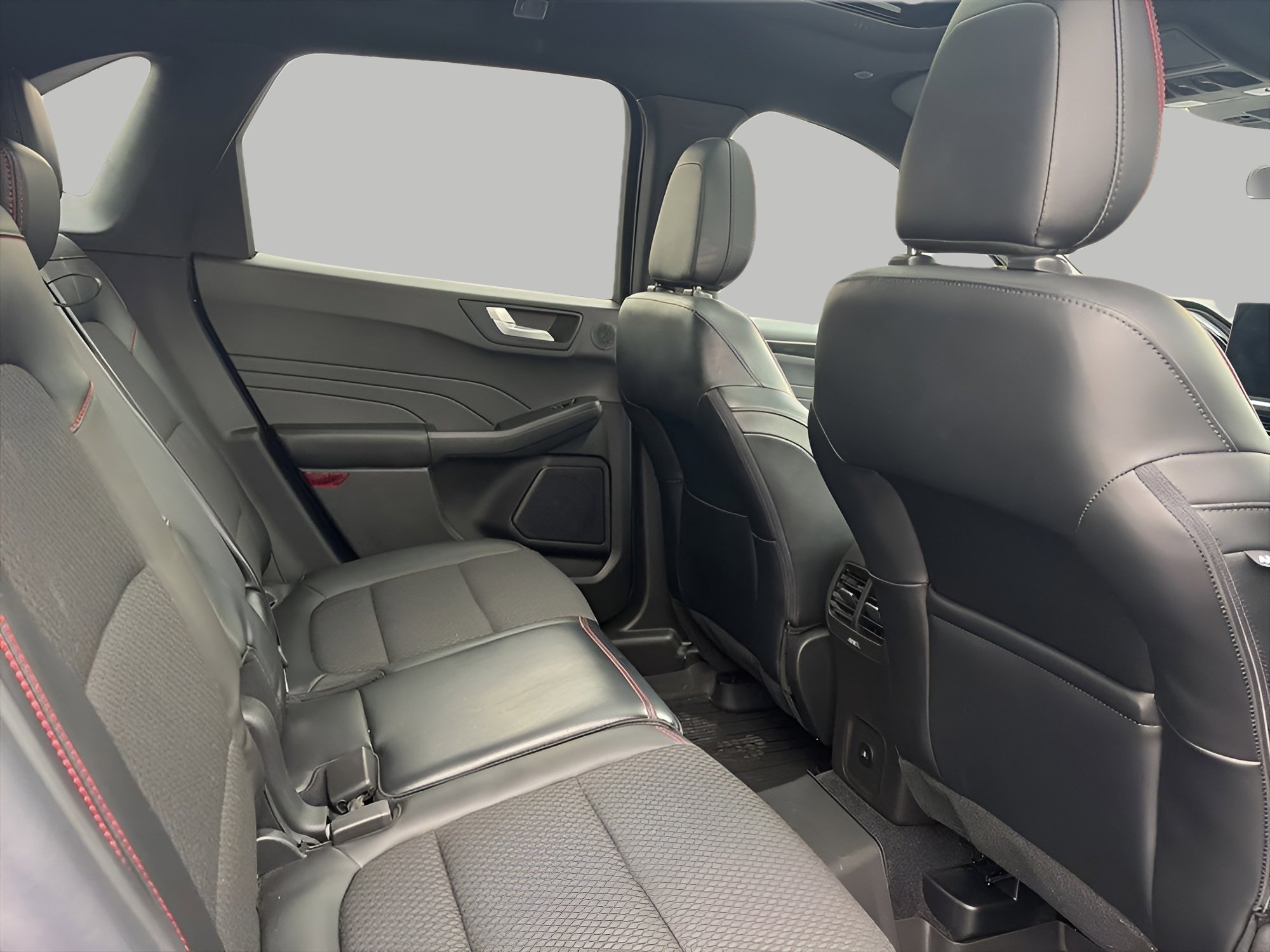 Certified 2023 Ford Escape ST-Line Select w/ Tech Pack #2 AWD/4WD image 6