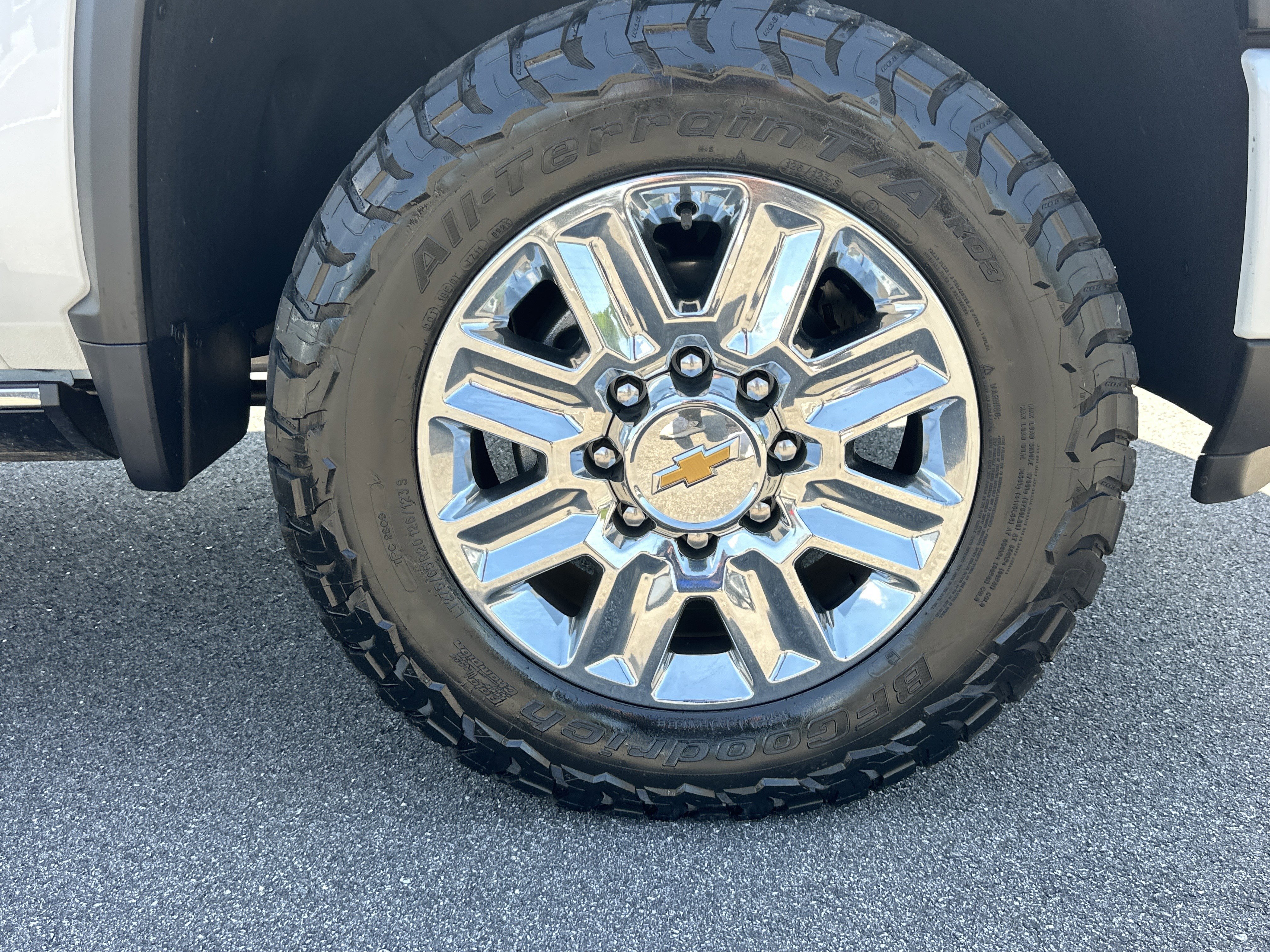 Certified 2024 Chevrolet Silverado 2500 High Country w/ High Country Premium Package AWD/4WD image 13