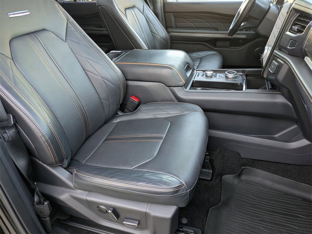 Used 2022 Ford Expedition Platinum image 22