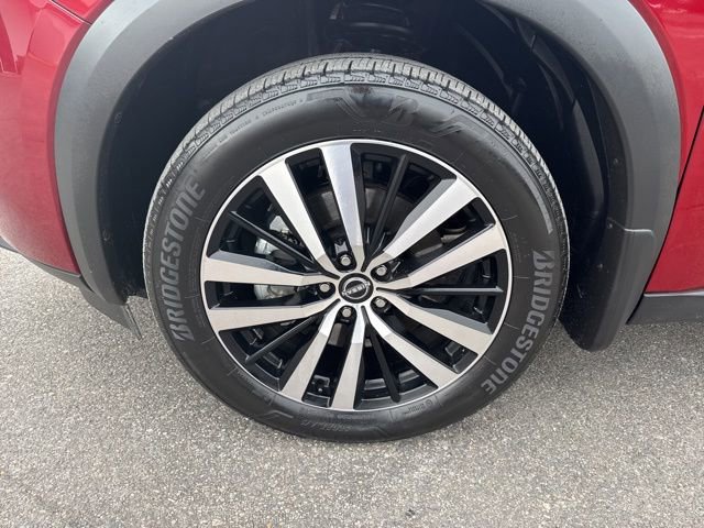 Used 2024 Nissan Pathfinder Platinum w/ Black Appearance Package image 56