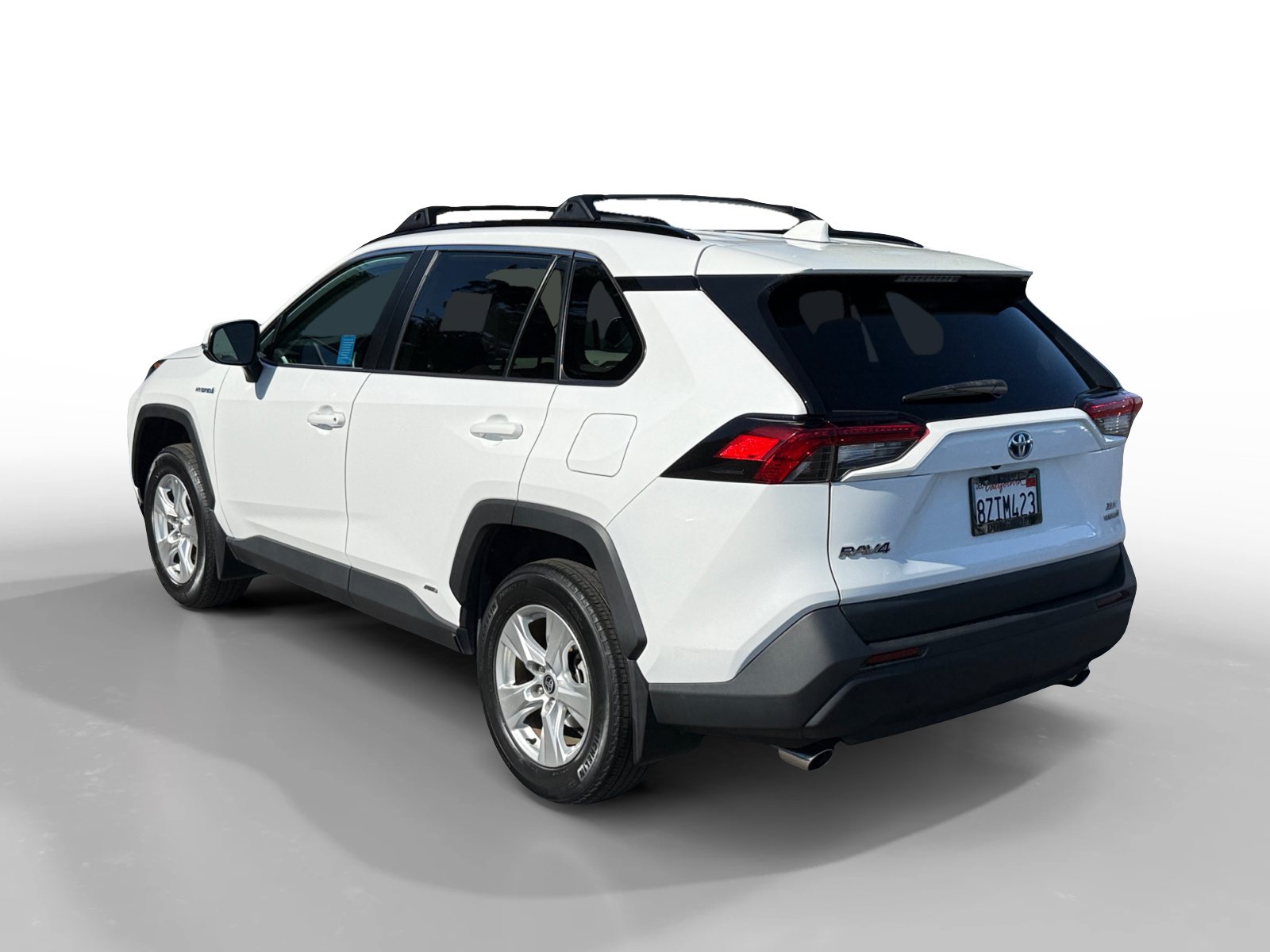 Used 2021 Toyota RAV4 XLE w/ Convenience Package AWD/4WD image 3