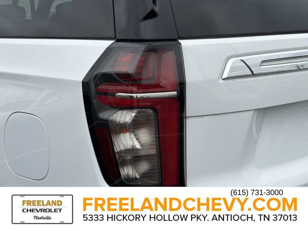 Used 2023 Chevrolet Suburban Premier image 12