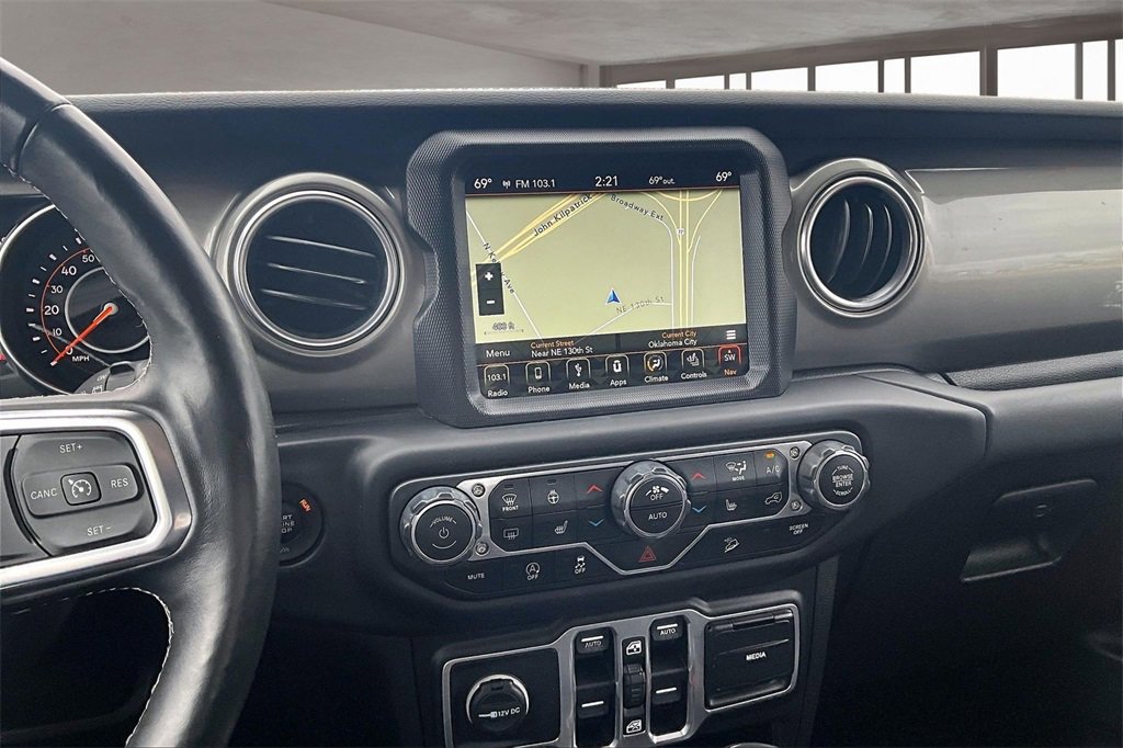 Used 2018 Jeep Wrangler Unlimited Sahara image 6