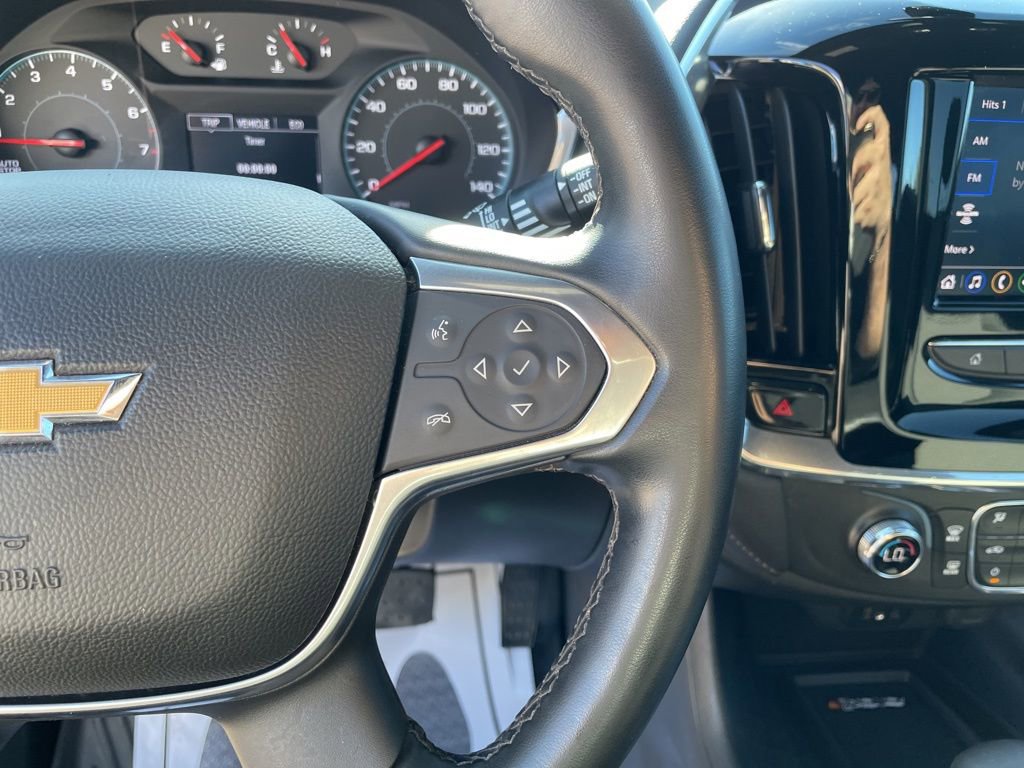 Used 2023 Chevrolet Traverse LT image 17