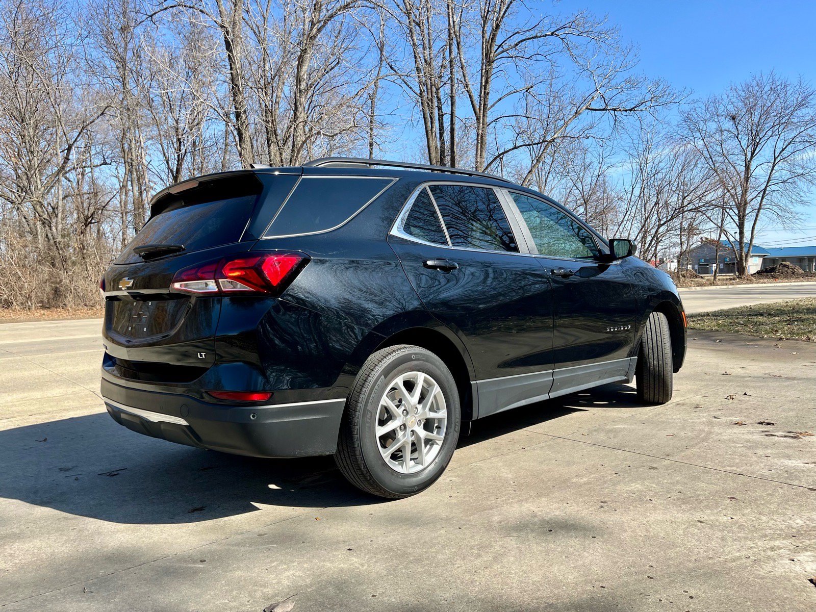 Used 2024 Chevrolet Equinox LT w/ LPO, Floor Liner Package FWD image 5