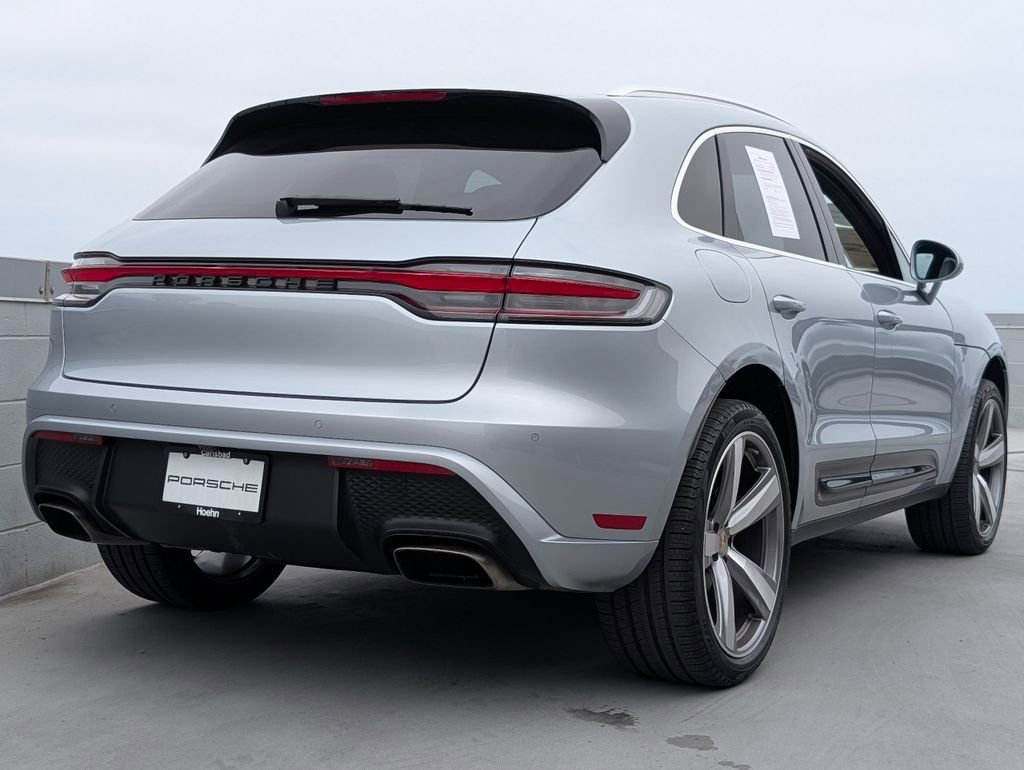 Certified 2024 Porsche Macan AWD/4WD image 23