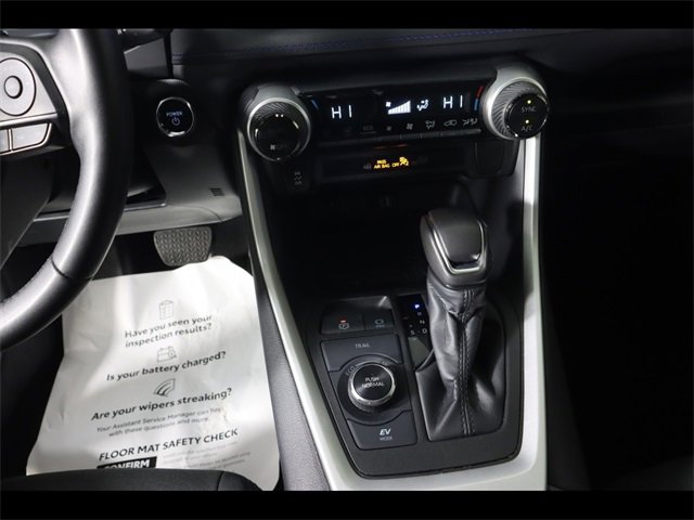Used 2024 Toyota RAV4 SE image 27