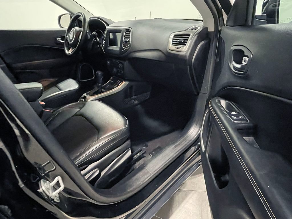 Used 2020 Jeep Compass Latitude w/ Cold Weather Group image 24