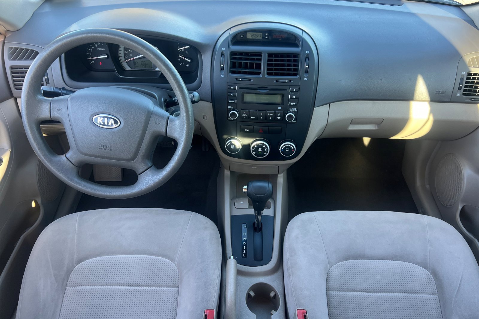 Used 2007 Kia Spectra EX image 10