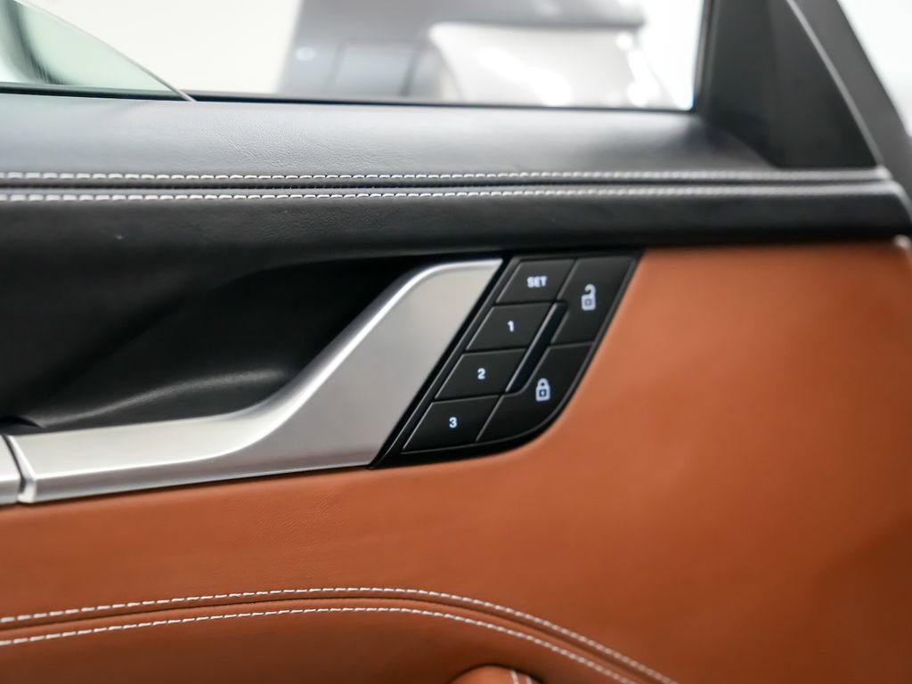 Used 2026 Porsche 911 Carrera GTS RWD image 17