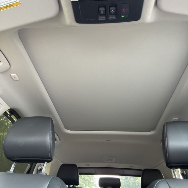 Used 2025 Nissan Rogue Platinum w/ Tech Package FWD image 18